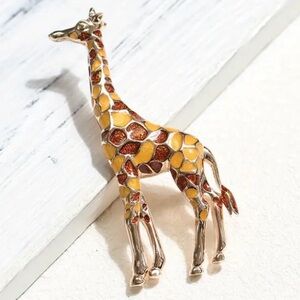 Yellow & Brown Enameled Giraffe Brooch